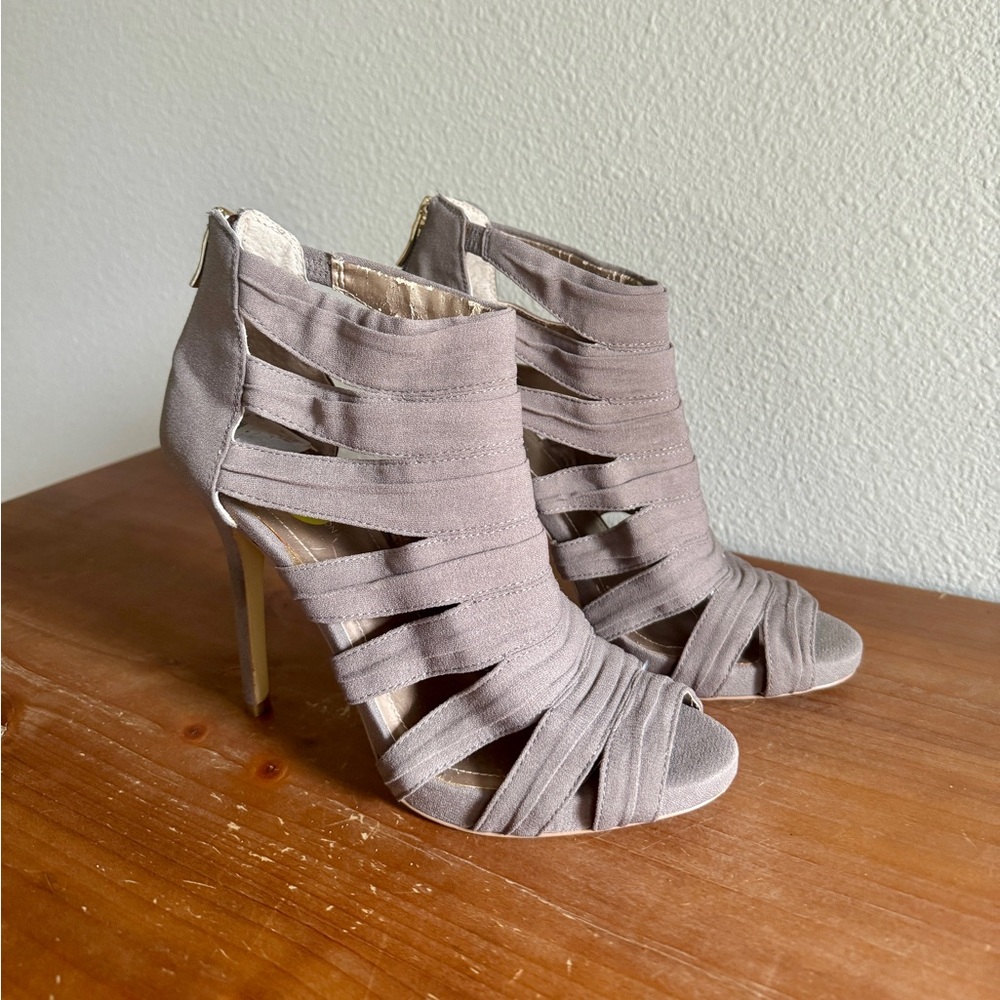 BCBGeneration Jubilee Taupe Bandage Stiletto Heels Size 9M Strappy Peep Toe - Picture 3 of 14